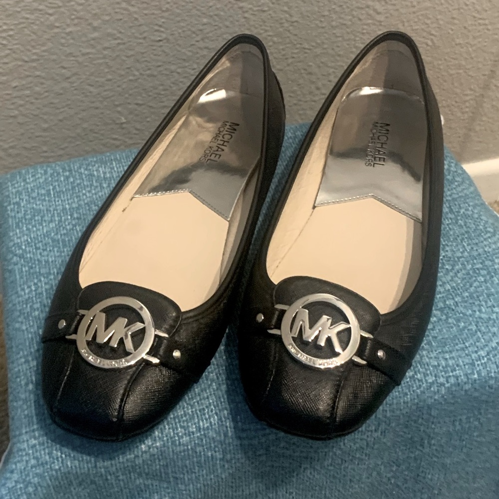 Michael Kors flats black w/ silver, size 9.5 Women’s